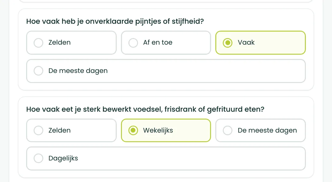 Vraag 2 en 3 van de BioProfile-herstelscan: onverklaarde pijn of stijfheid, en hoe vaak je sterk bewerkte voeding en suikerhoudende drank neemt